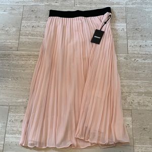 DKNY Pink Pleated Skirt~Size Medium~Comfy Elastic Waist~Casual & Formal
